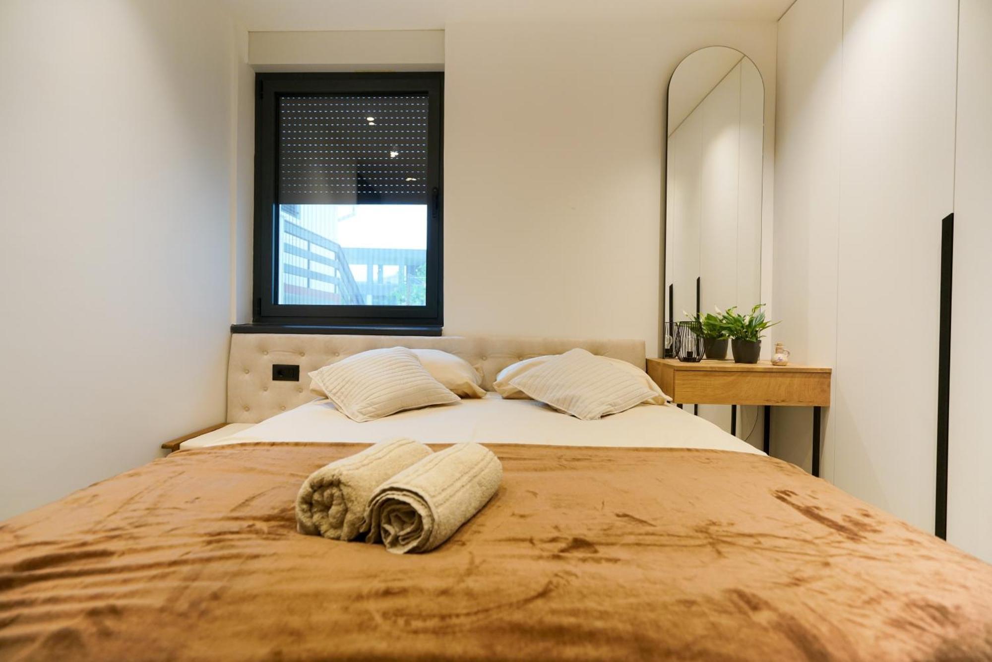 Luxury Apartments Vista Петрчане Экстерьер фото