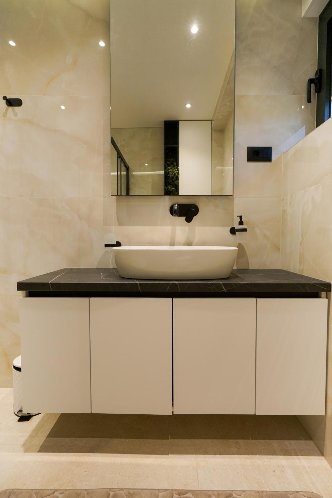 Luxury Apartments Vista Петрчане Экстерьер фото